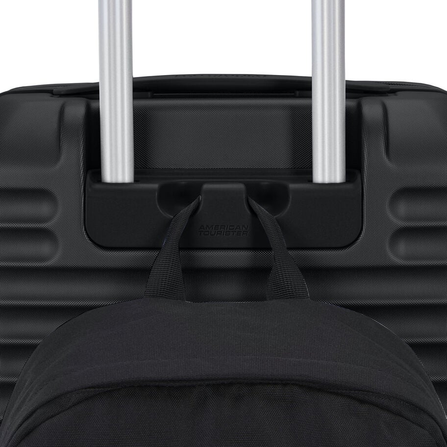 American Tourister Stratum 3.0 Spinner Medium in the color Black. image number 3